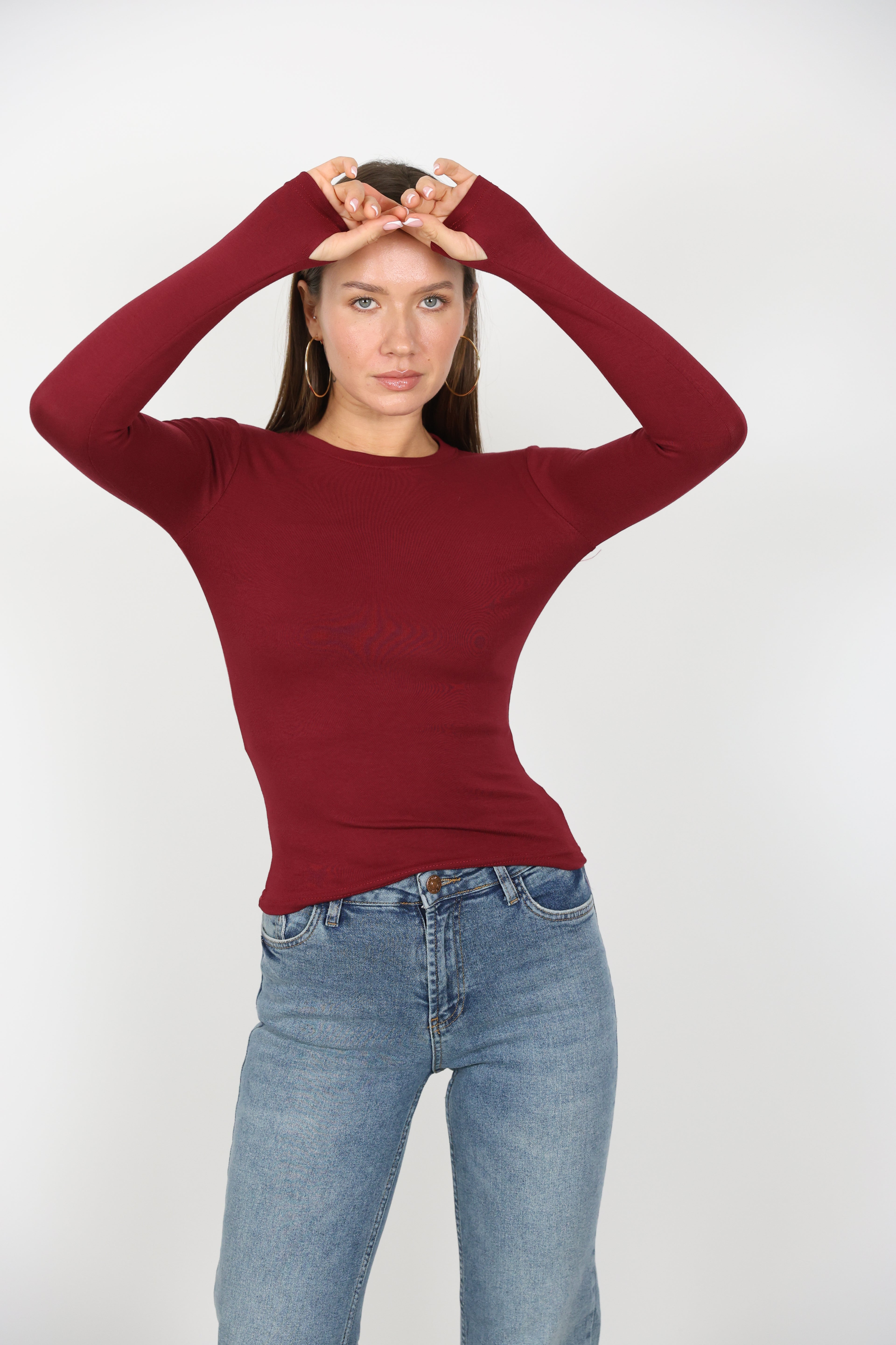 Yuvarlak Yaka Parmak Detaylı Basic