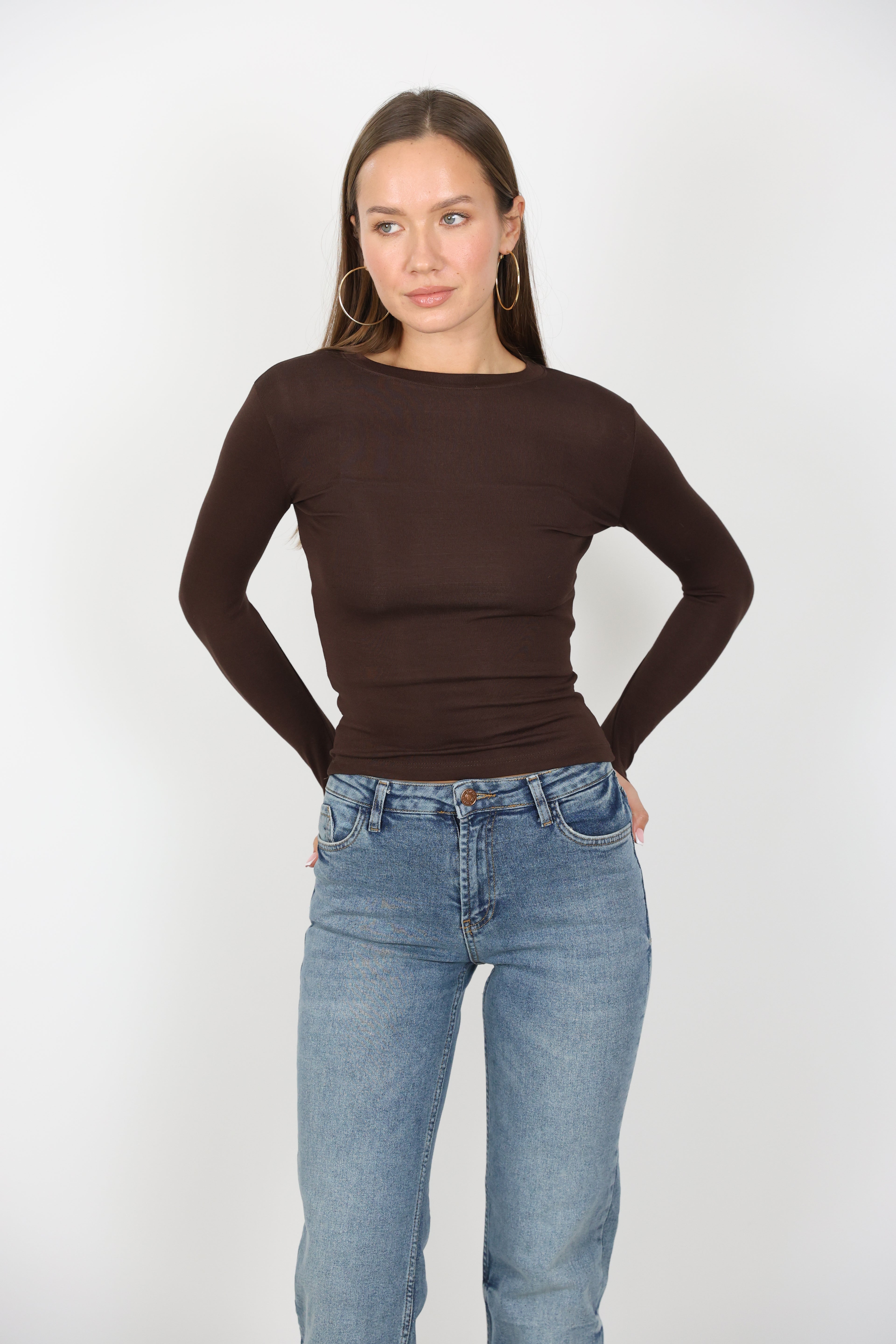 Yuvarlak Yaka Parmak Detaylı Basic