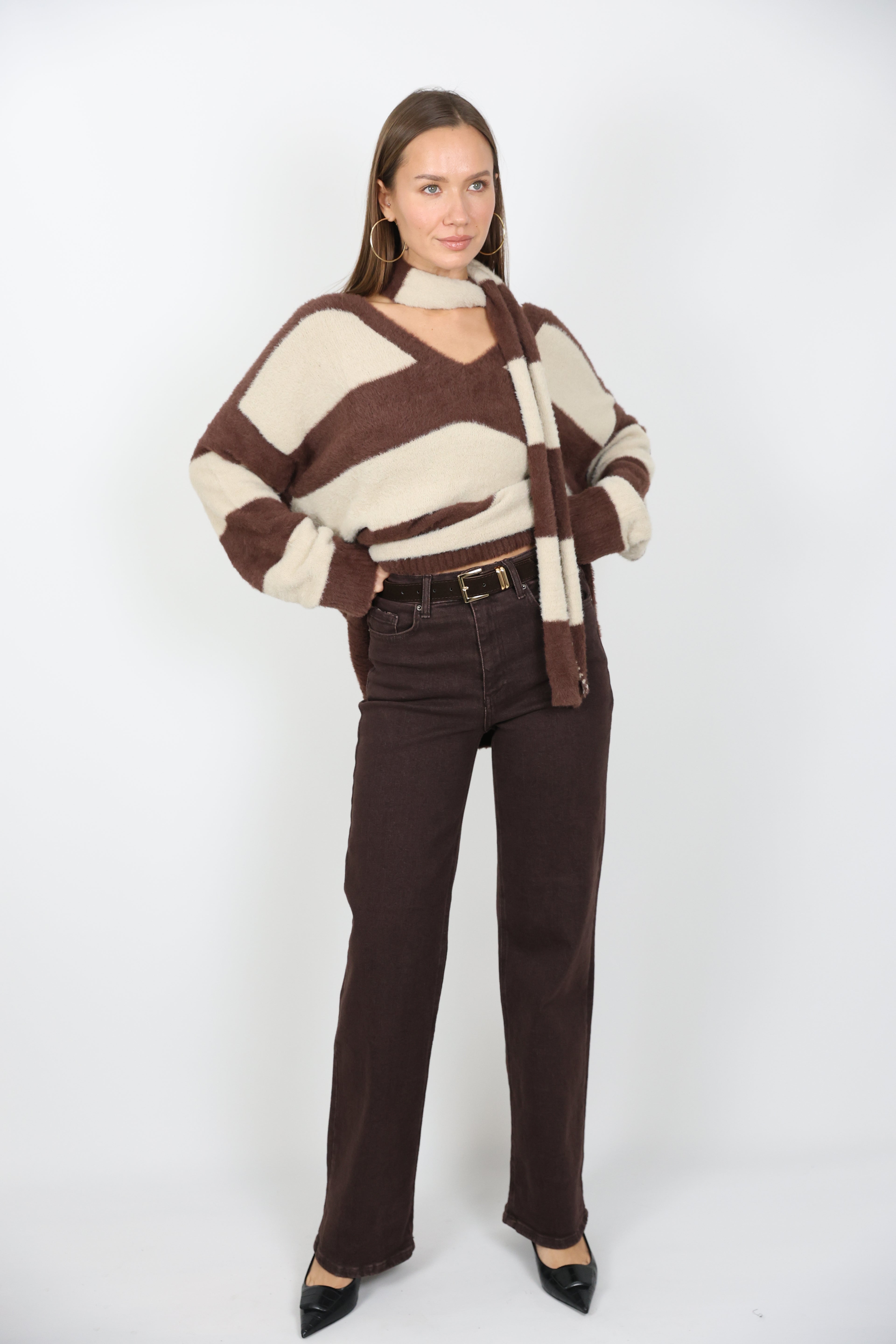 Atkı Detaylı Yumuşak Triko