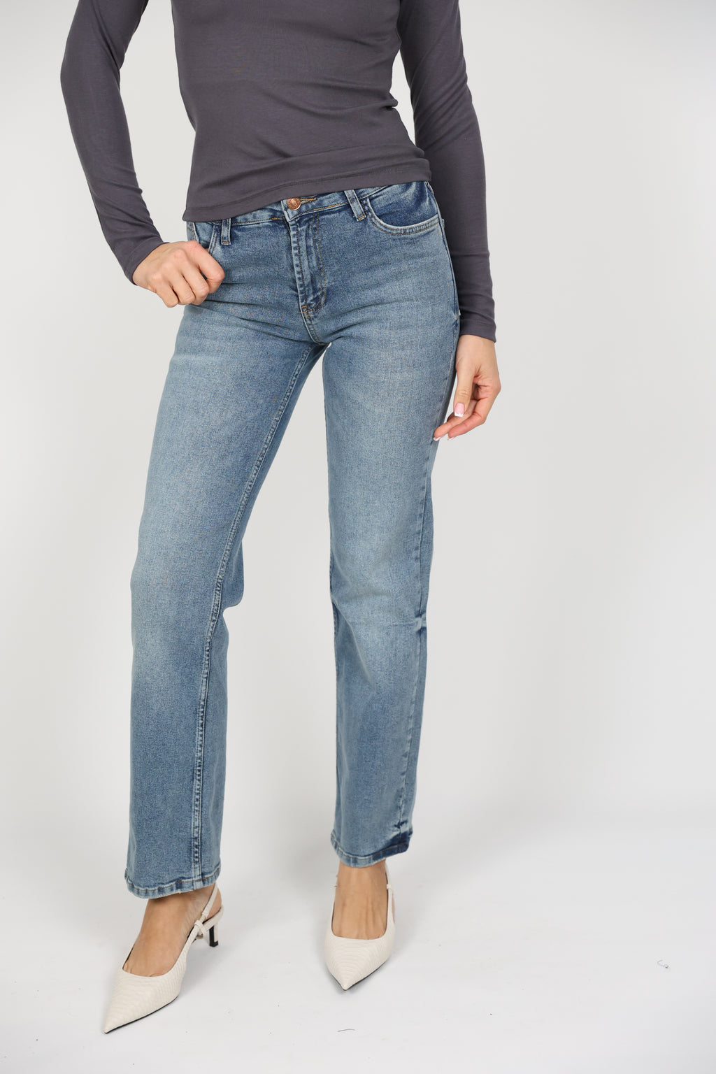 Rahat Kesim Düz Paça Jean