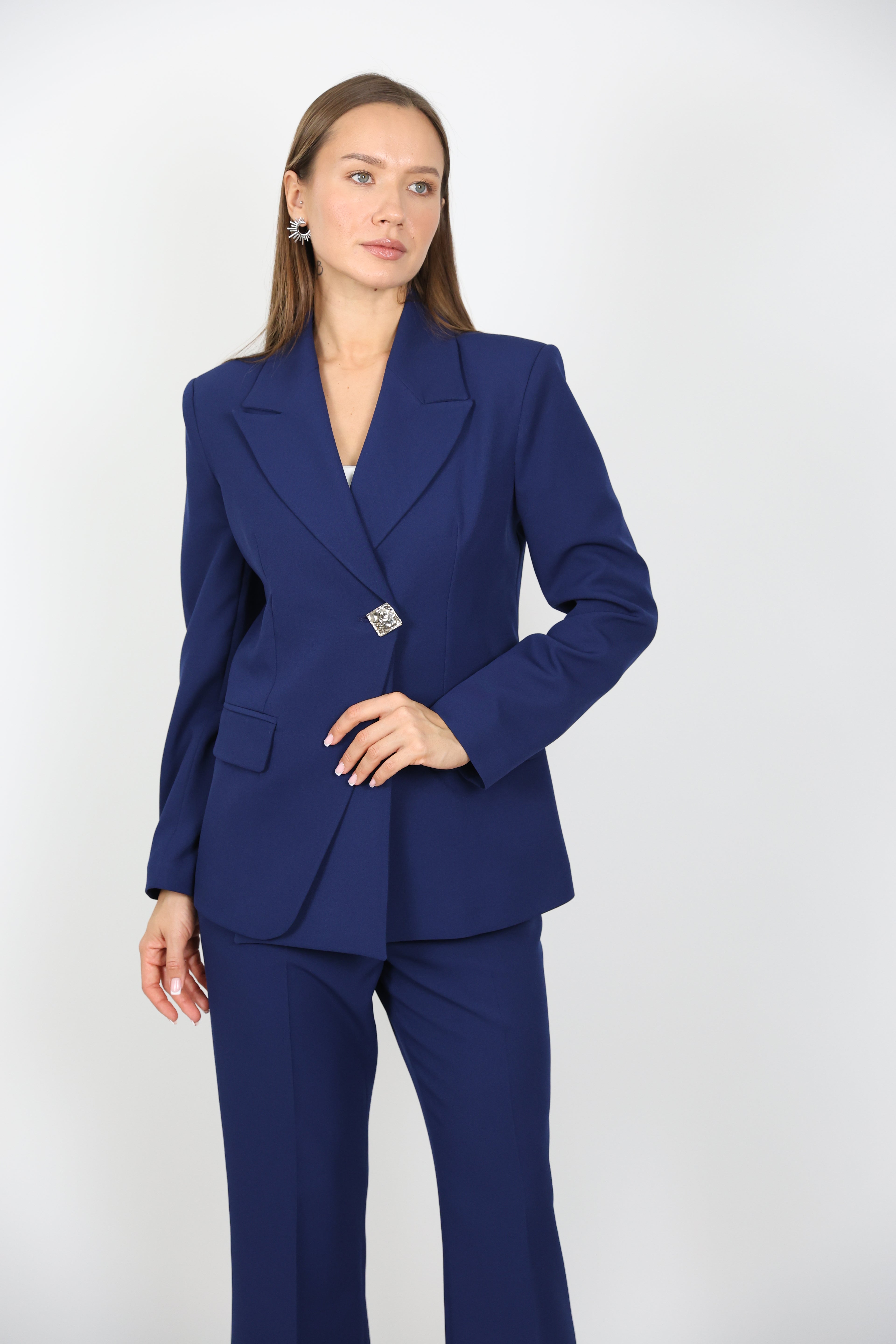 Gümüş Düğme Detaylı Takım Elbise