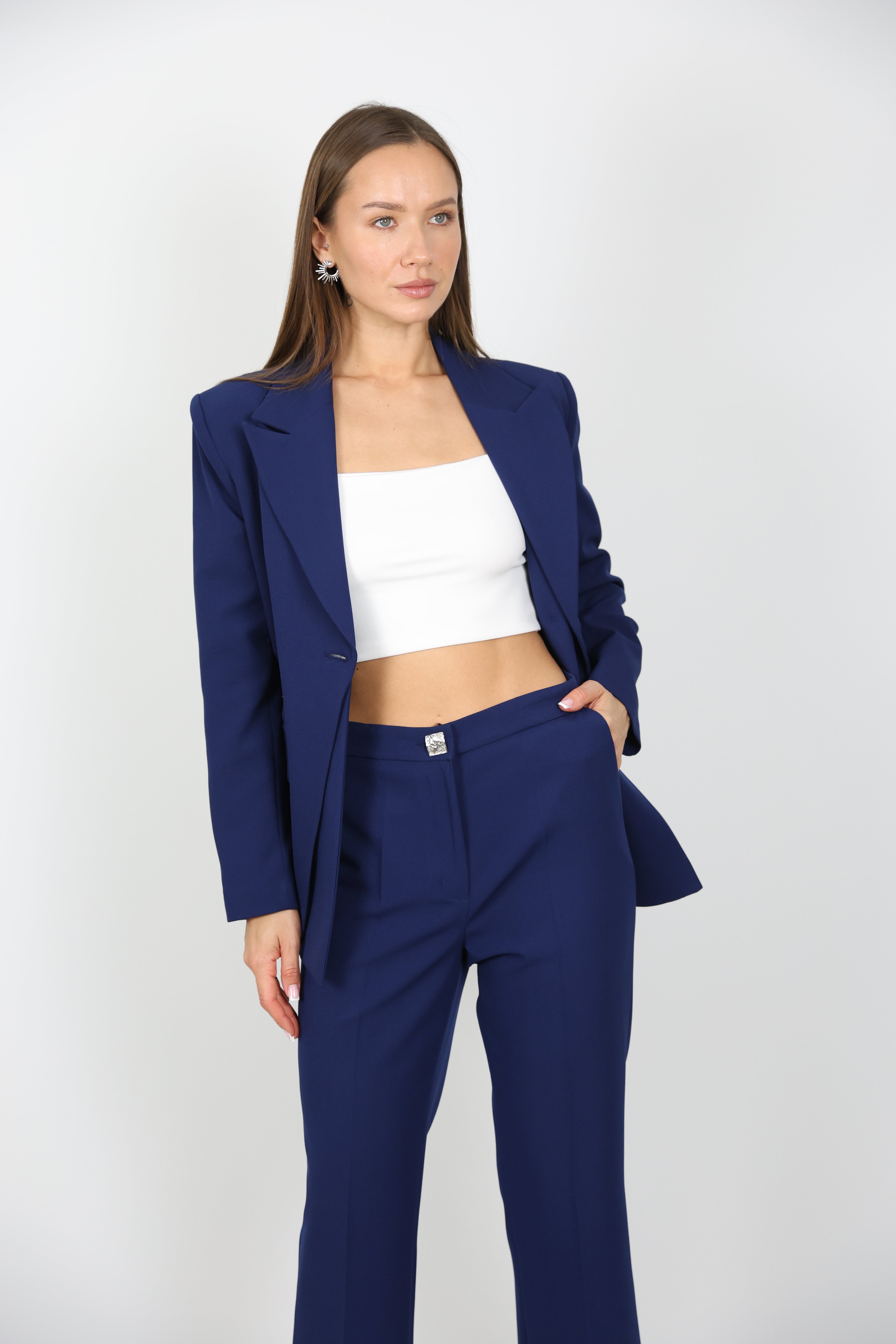 Gümüş Düğme Detaylı Takım Elbise