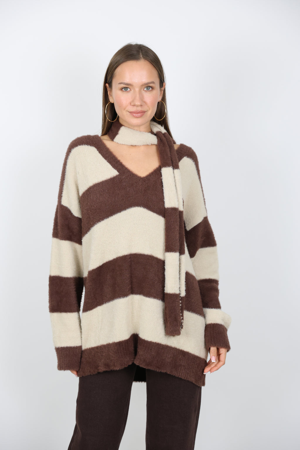 Atkı Detaylı Yumuşak Triko