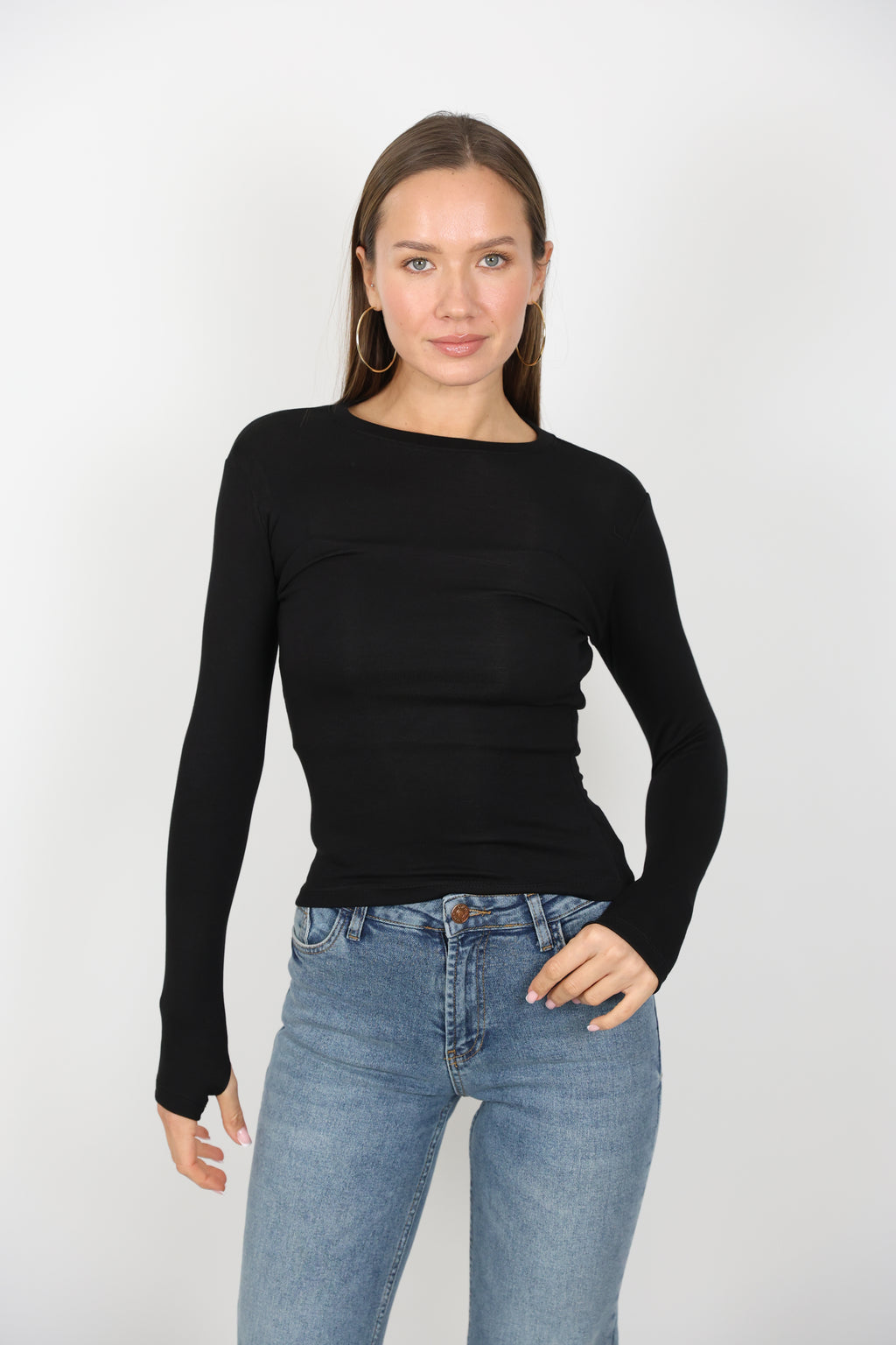 Yuvarlak Yaka Parmak Detaylı Basic