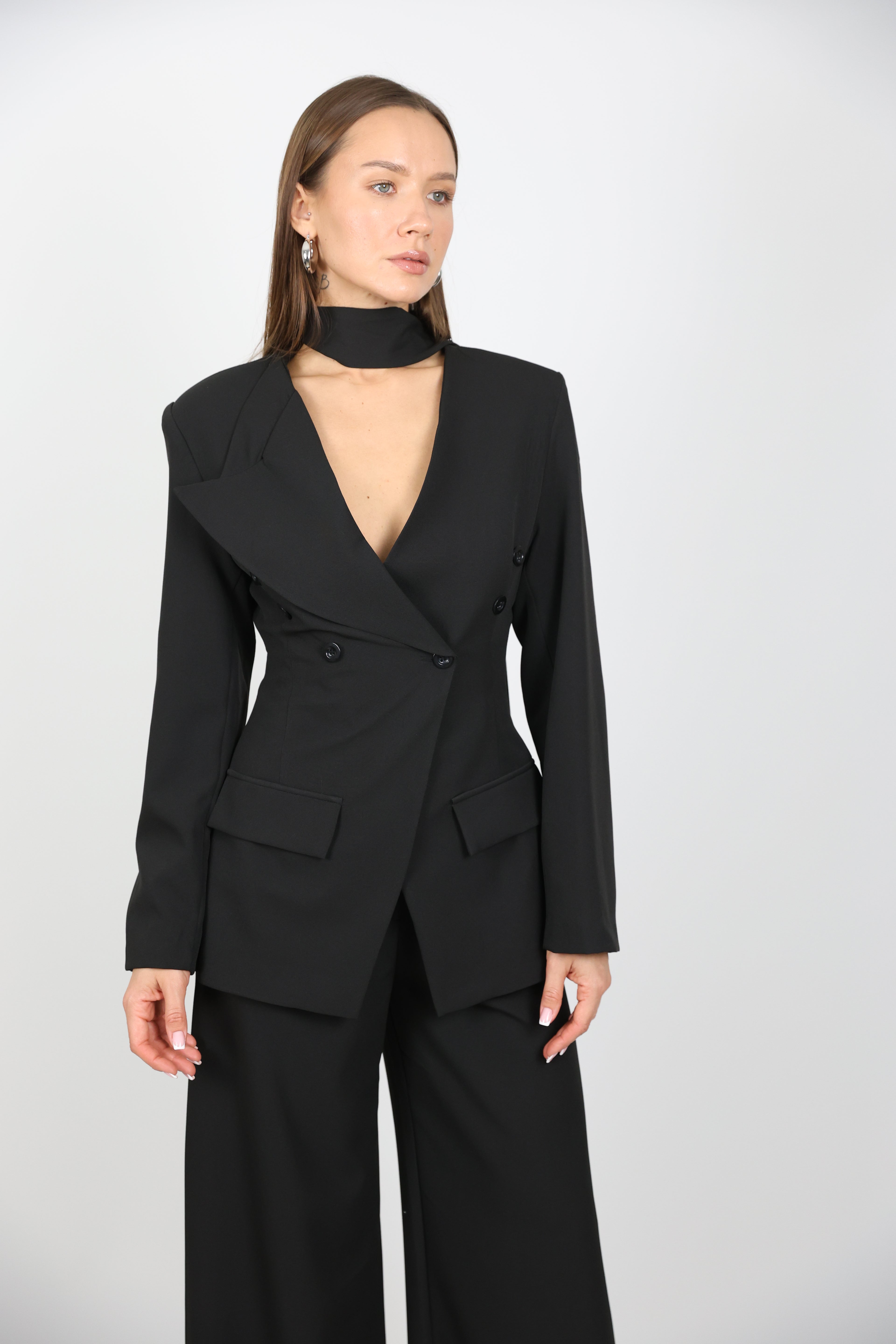 Çıkarılabilir Şal Detaylı Ceket Pantolon Takım