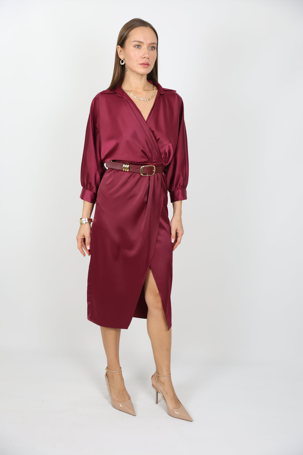 Yırtmaç Detaylı Kemerli Elbise